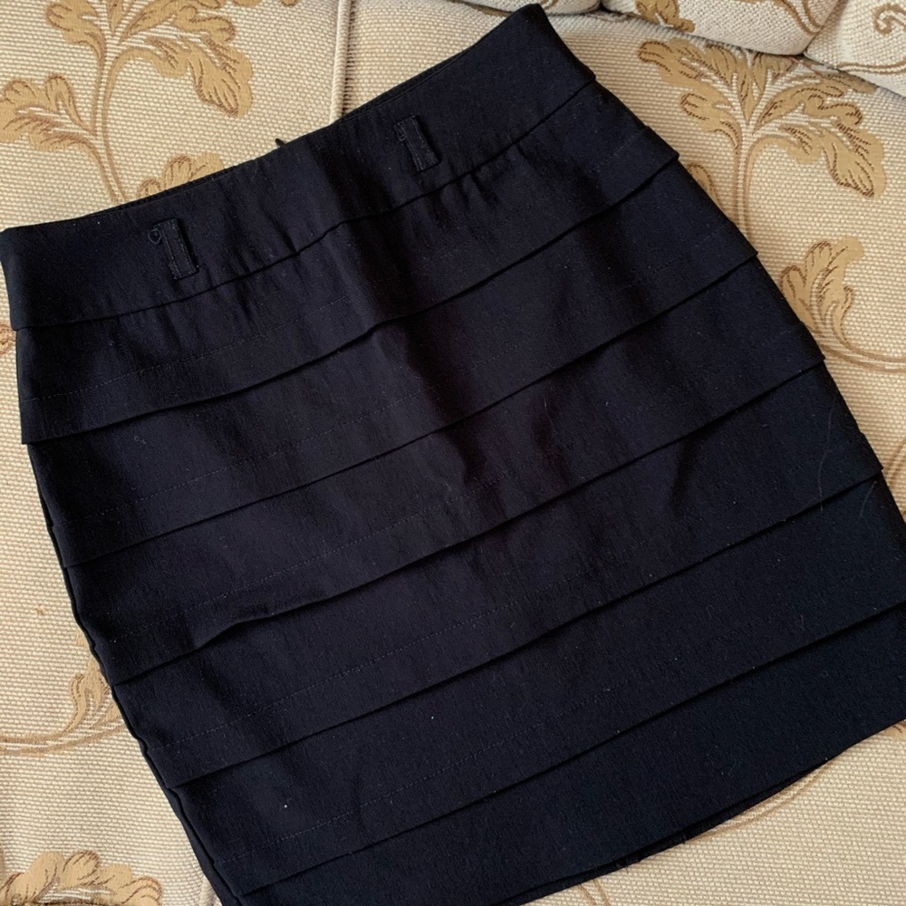 Black Mini Pencil Skirt / Business casual